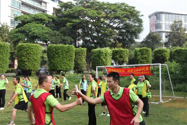 運(yùn)動(dòng)與激情碰撞,健康與快樂(lè)共享—廣東博皓第六屆運(yùn)動(dòng)會(huì)   -傳統(tǒng)接力賽