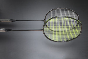 碳纖維羽毛球拍 真碳纖79g輕量化帶線控球通用超輕高強度碳纖球拍 碳纖維羽毛球拍 真碳纖79g輕量化帶線控球通用超輕高強度碳纖球拍